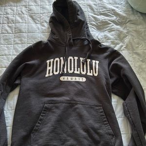 Black Honolulu Hawaii hoodie.